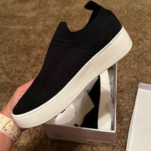 Steve Madden Beale Pull On Sneaker